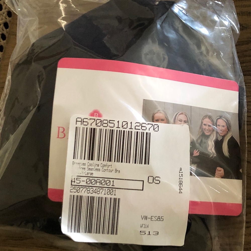 Breezies 2 Cool Comfort Wirefree Seamless Contour Bras Vanilla and Black XL NWT - Picture 11 of 11